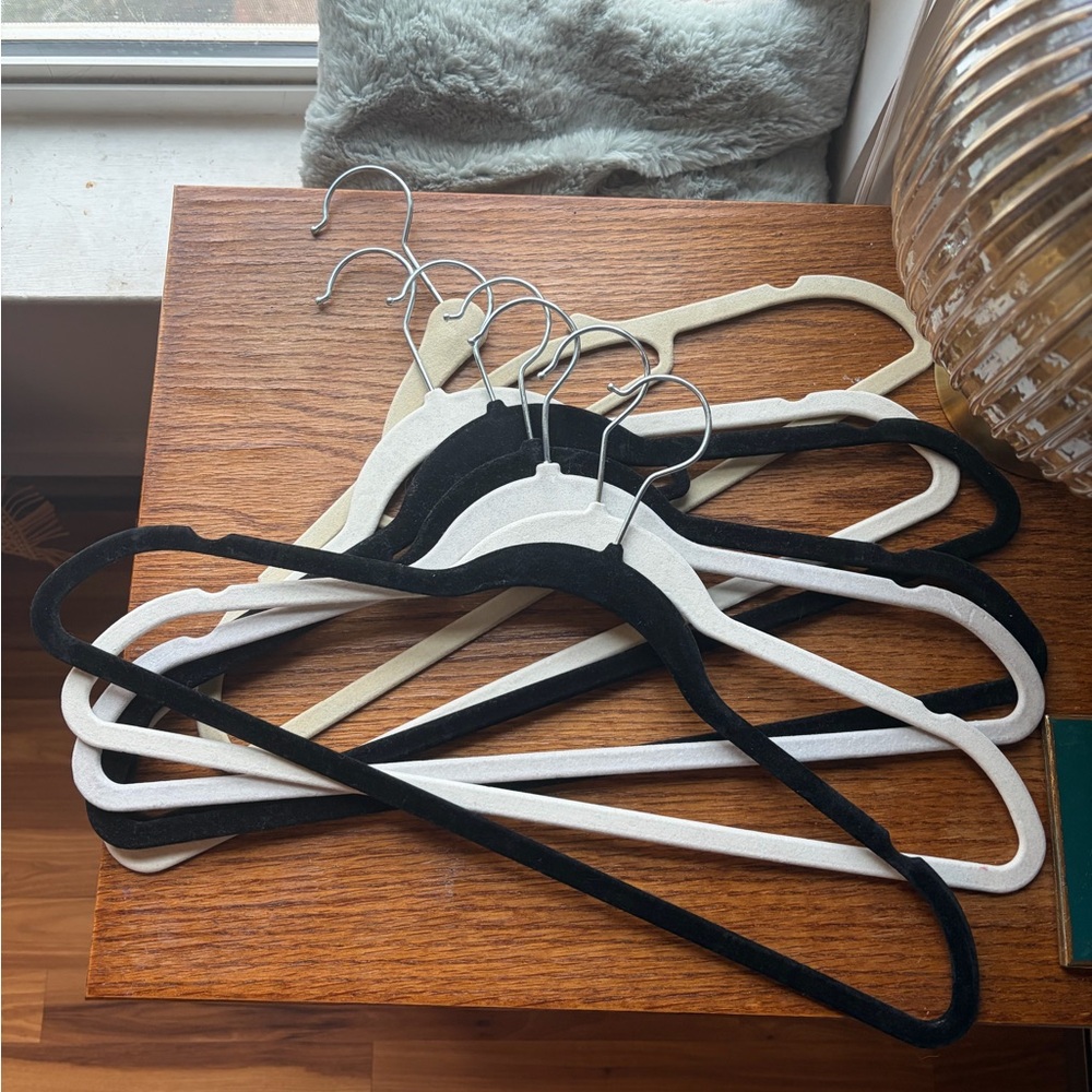 Variety Set of 10 Velvet Hangers